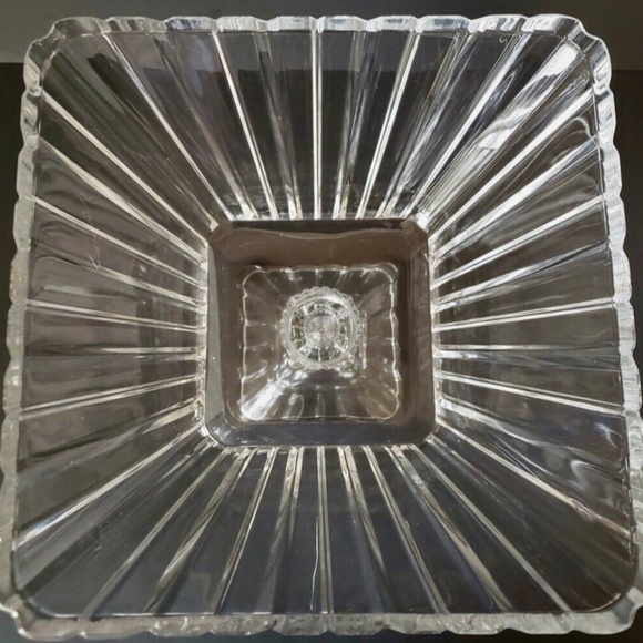 Crystal Clear "Alexandria" 8.5" Square Pedestal Compote Bowl - Picture 2 of 6